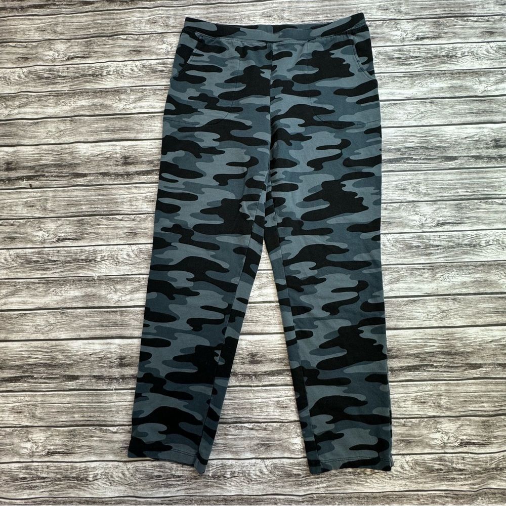 Women's d & co. Active Camo Straight Leg Leggings Small Black Grey Cotton